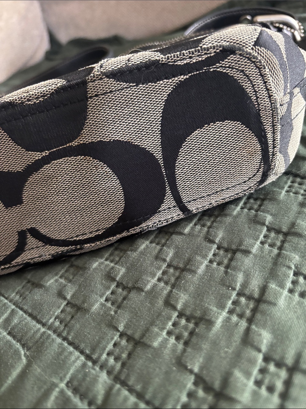 Coach Black and Gray Signature Shoulder Bag - Picture 5 of 10